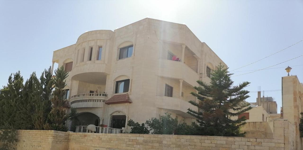 Jasmine'S House Apartment Jarash Bagian luar foto